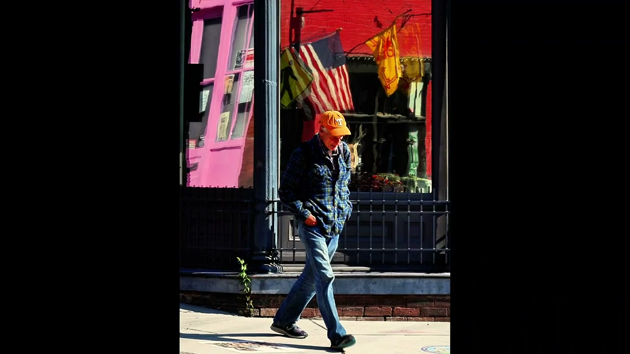 Street photograph by Marc Anthony