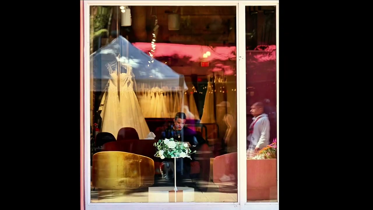 Street photograph by Marc Anthony