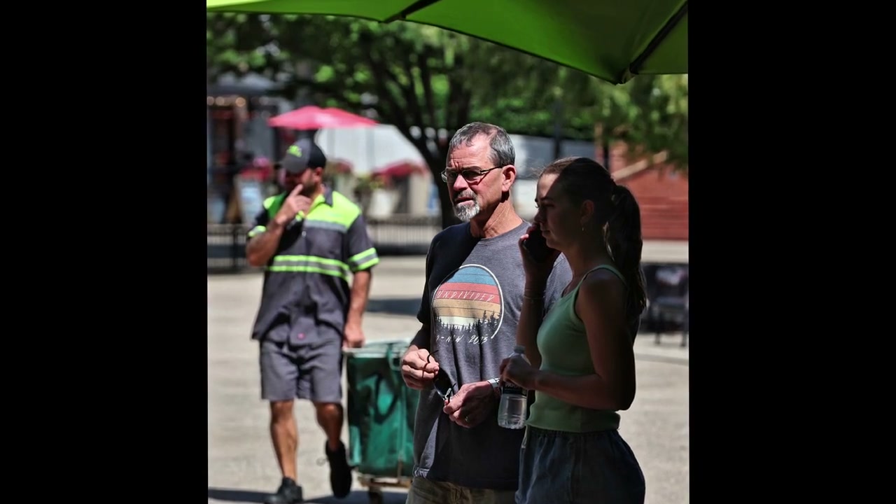 Street photograph by Marc Anthony