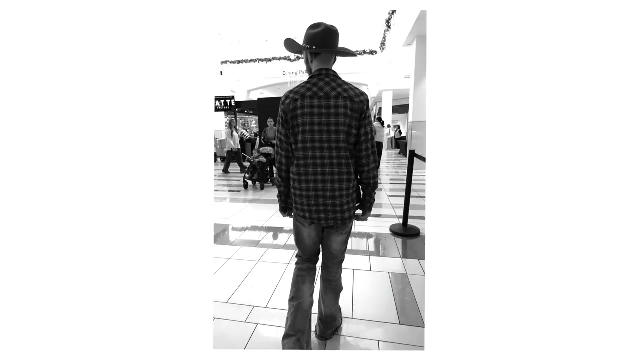 Black and white street photograph by Marc Anthony