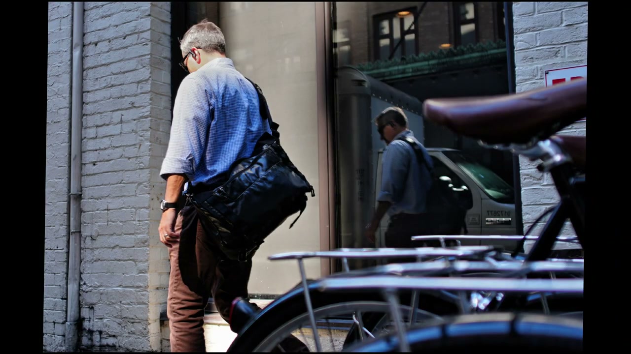 Color street photograph by Marc Anthony