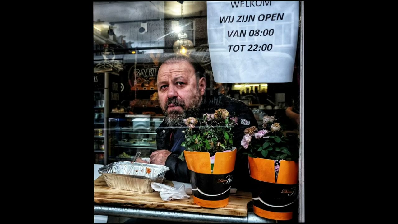 Street photograph by Marc Anthony