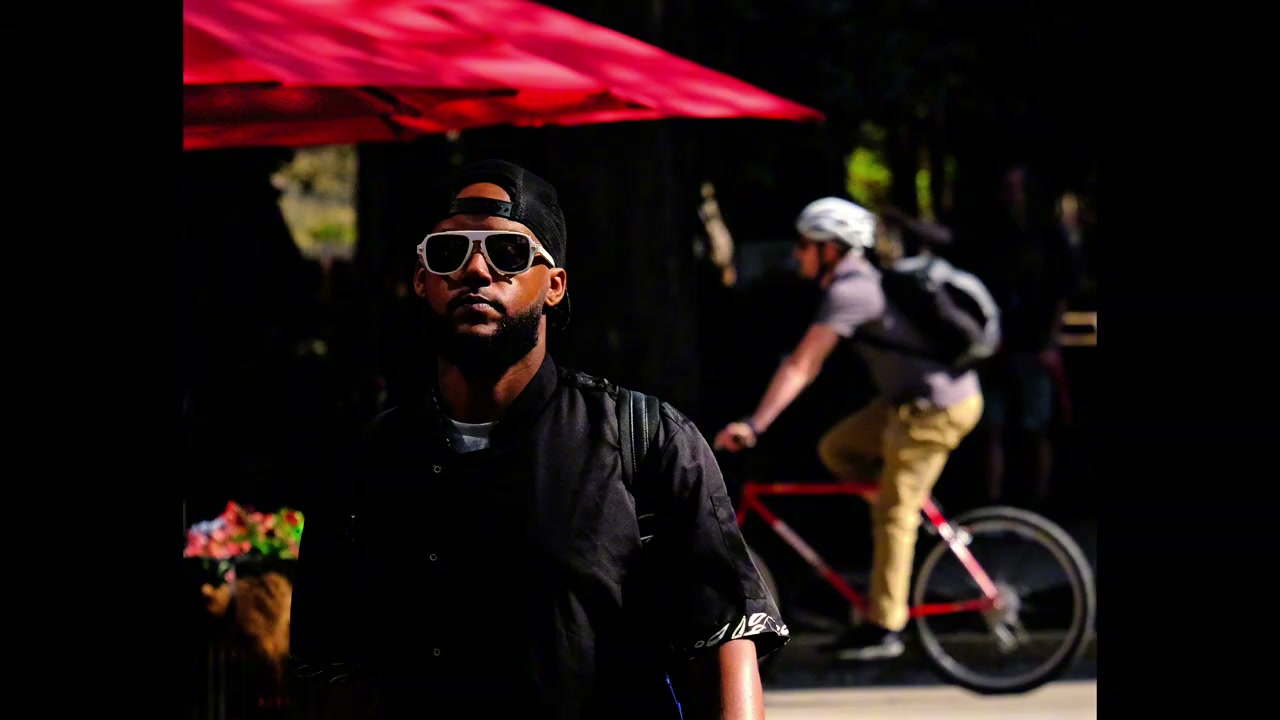 Street photograph by Marc Anthony