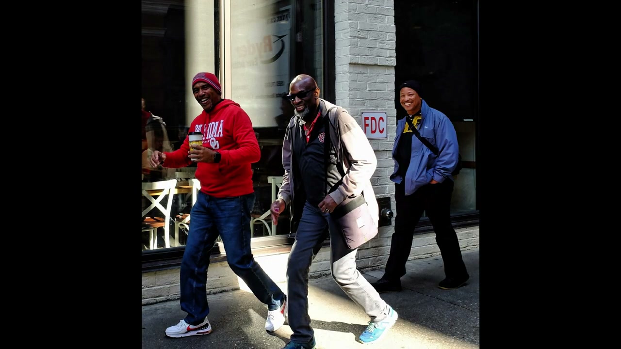 Street photograph by Marc Anthony
