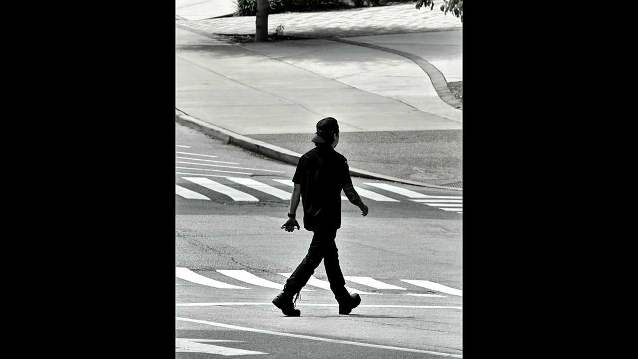 Black and white street photograph by Marc Anthony