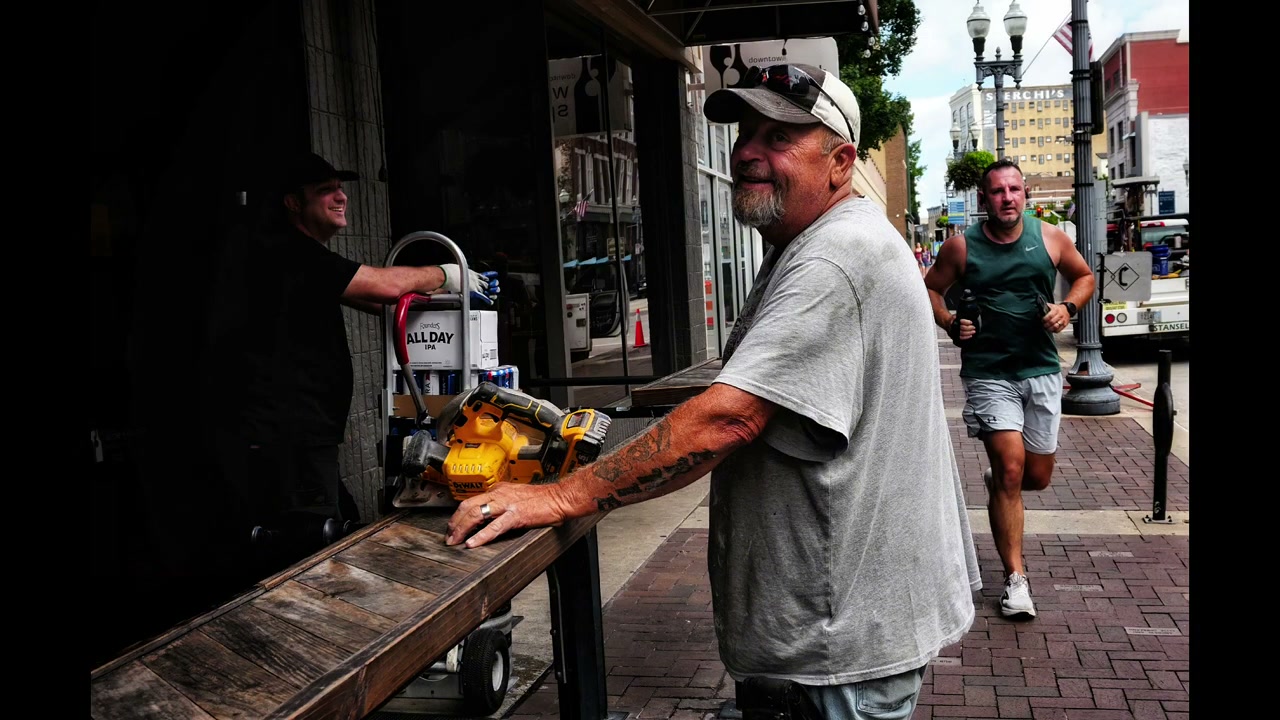 Street photograph by Marc Anthony