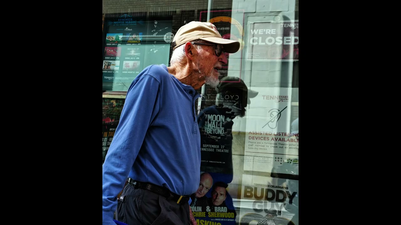 Street photograph by Marc Anthony