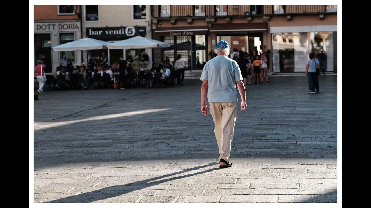 Street photograph by Marc Anthony