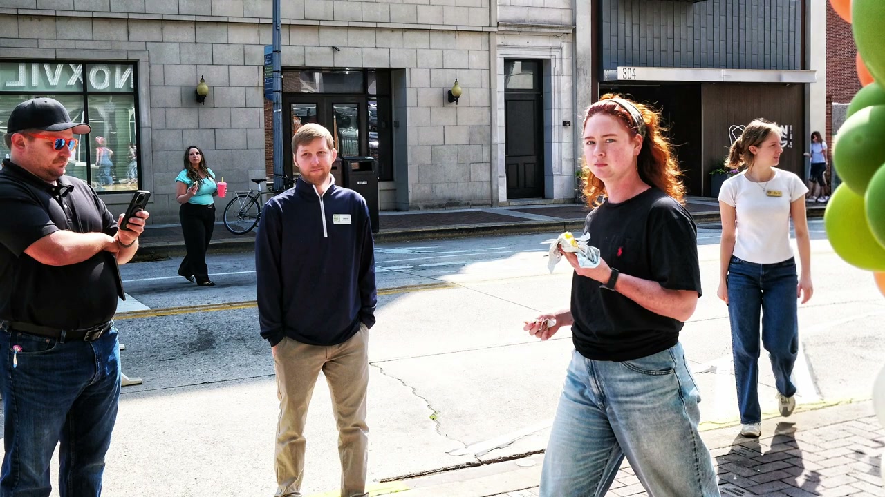 Street photograph by Marc Anthony