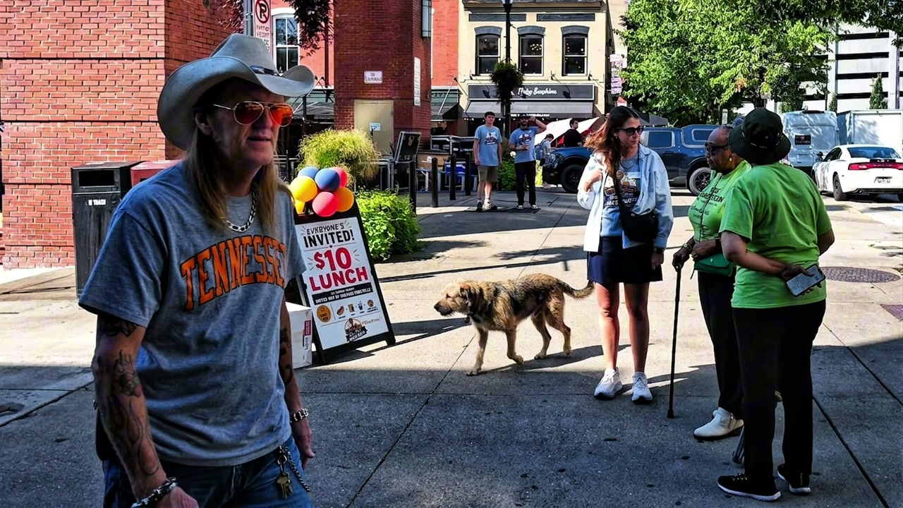 Street photograph by Marc Anthony
